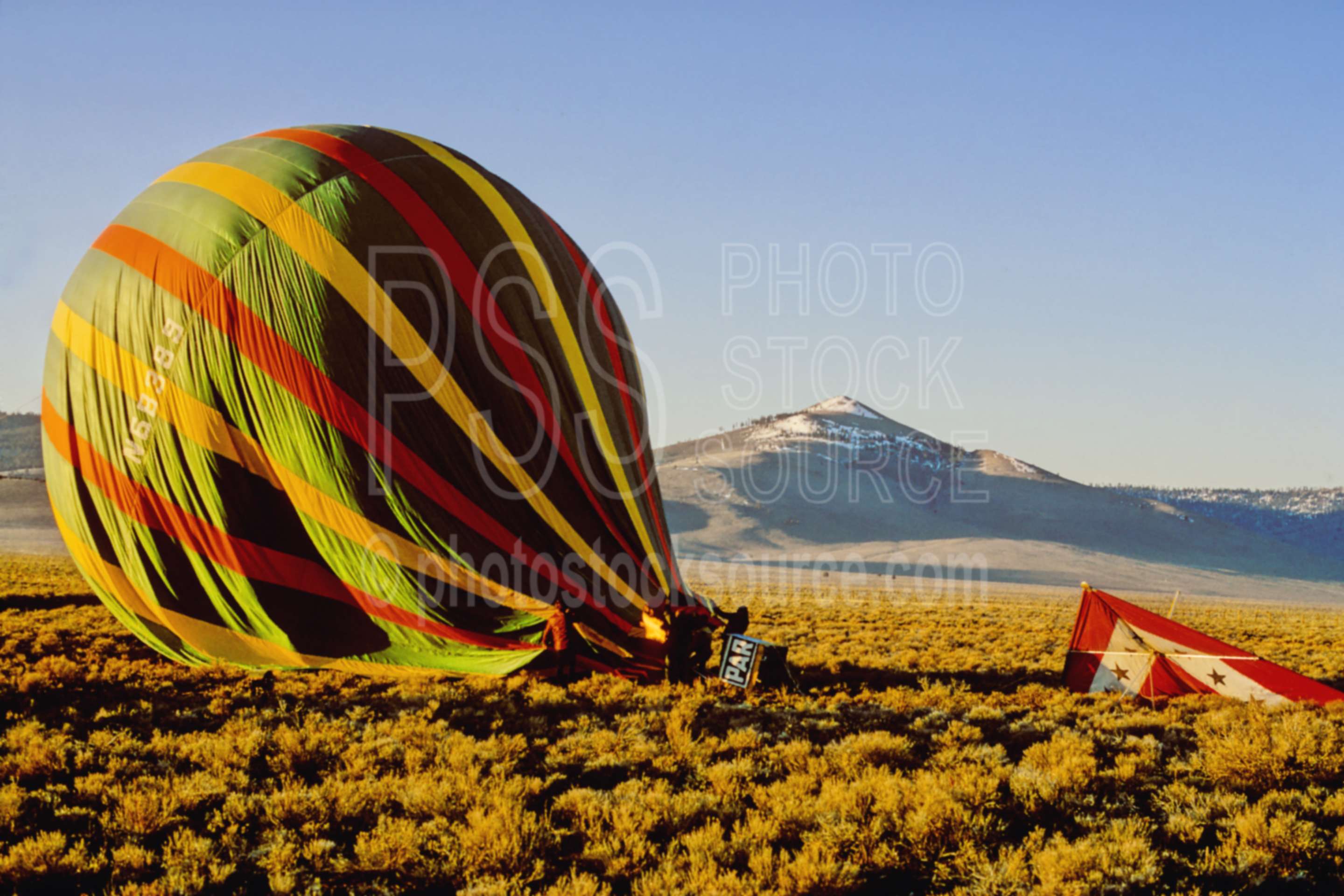 Inflating the Balloon,hot air balloon,inflate,pine mountain,aeronautics,flight,pine mt.,usas