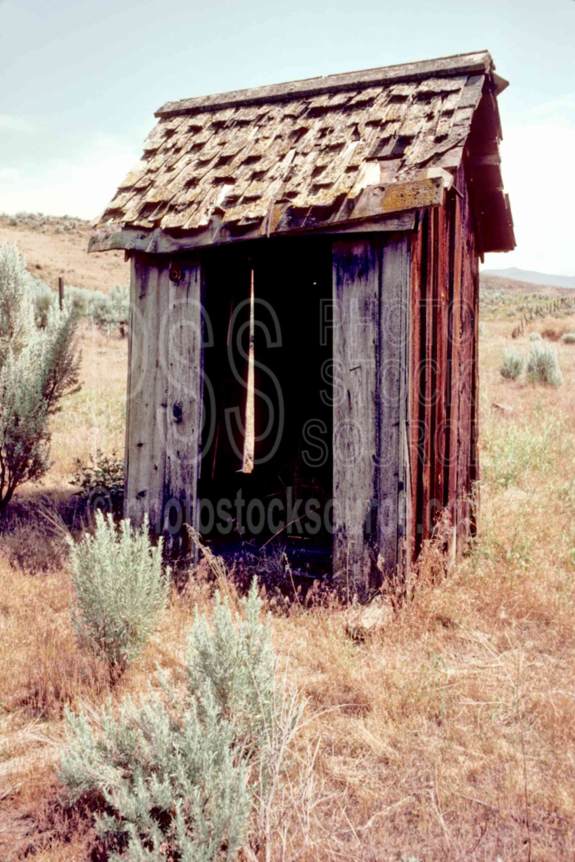 Outback Outhouse,john day river,outhouse,shack,usas