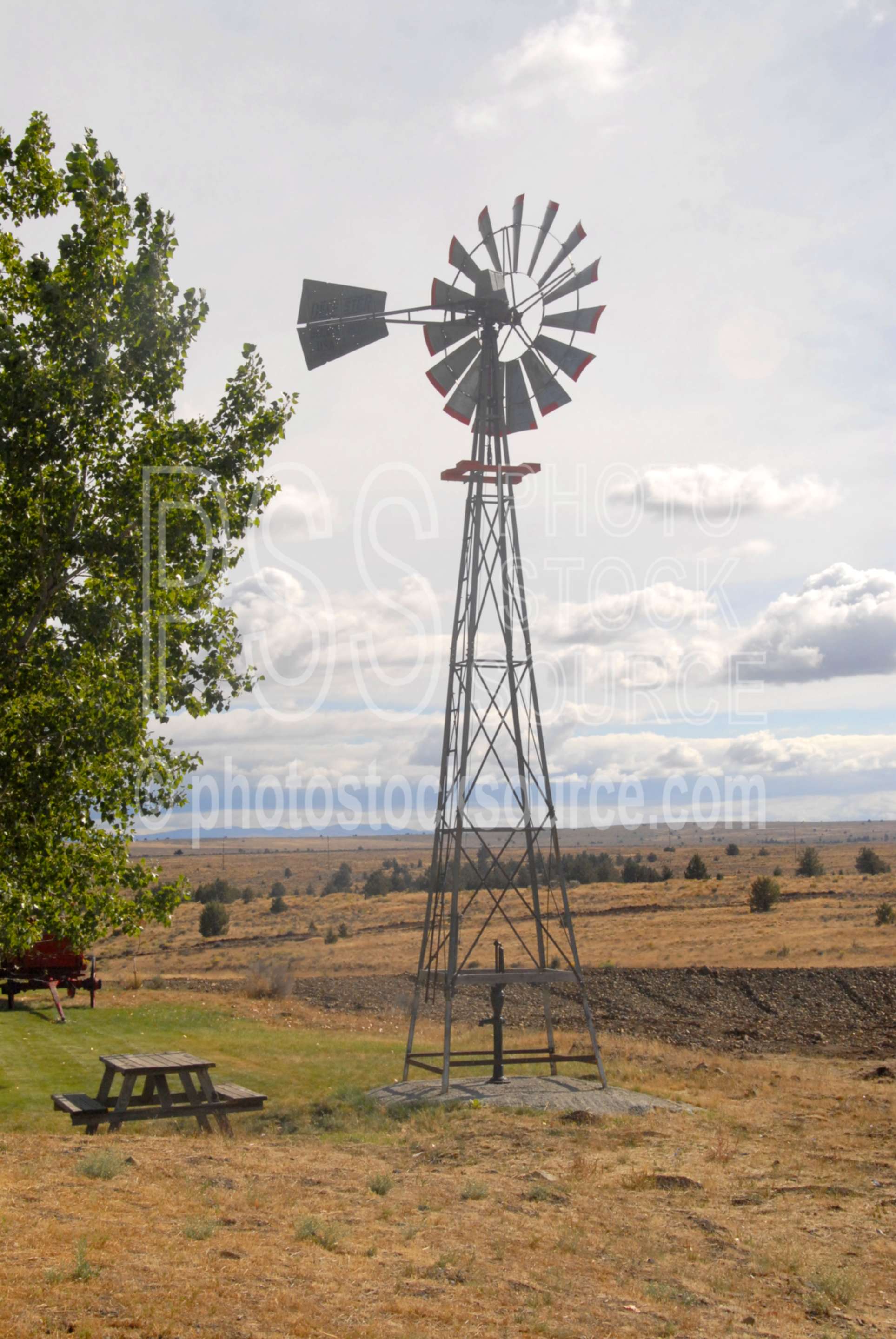 Windmill,antique,pump,water,farm,ranch,windmill