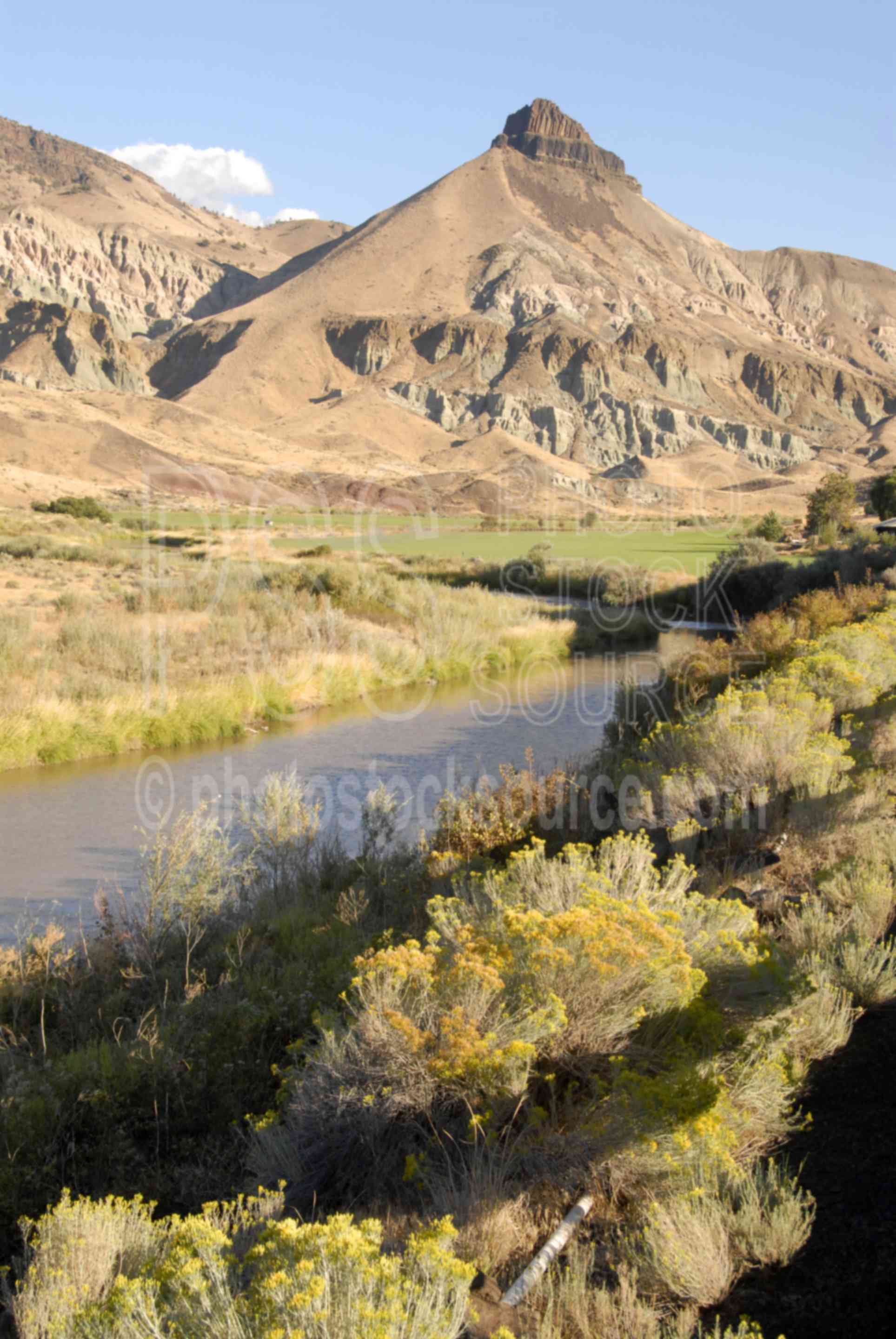 Sheep Rock,john day river,national monument,john day fossil beds,lakes rivers
