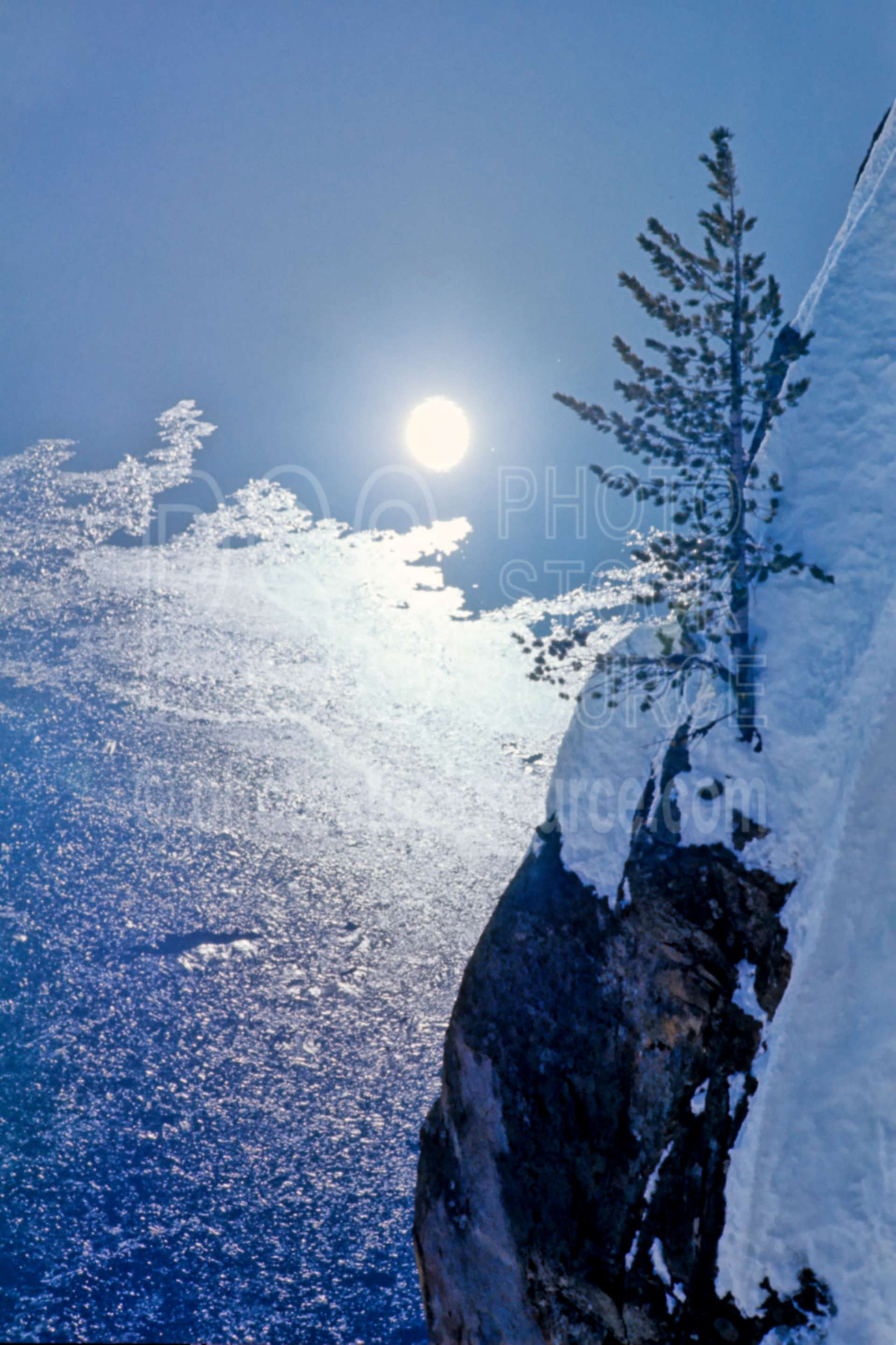 Crater Lake,reflection,snow,caldera,usas,winter,cold,lakes rivers,national park,nature