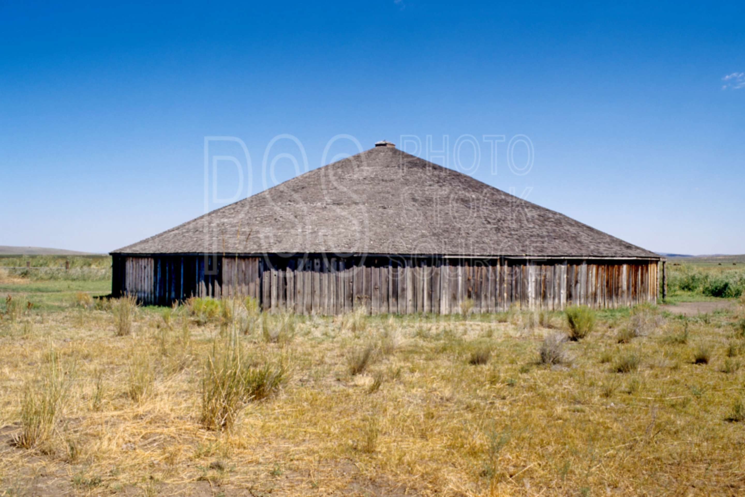 Peter French Round Barn,peter french,barn,round barn,usas,barns