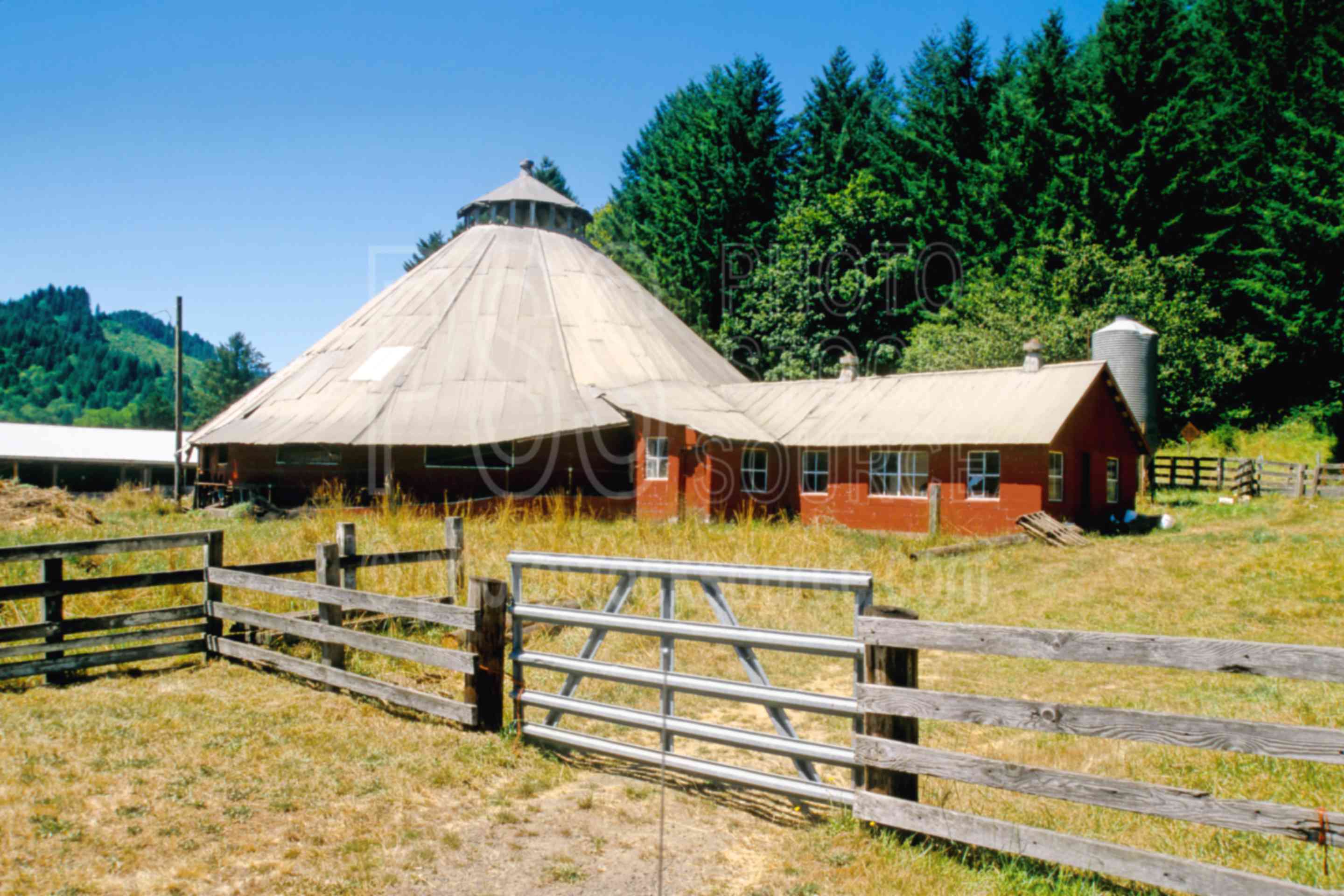 Round Barn,barn,usas,barns