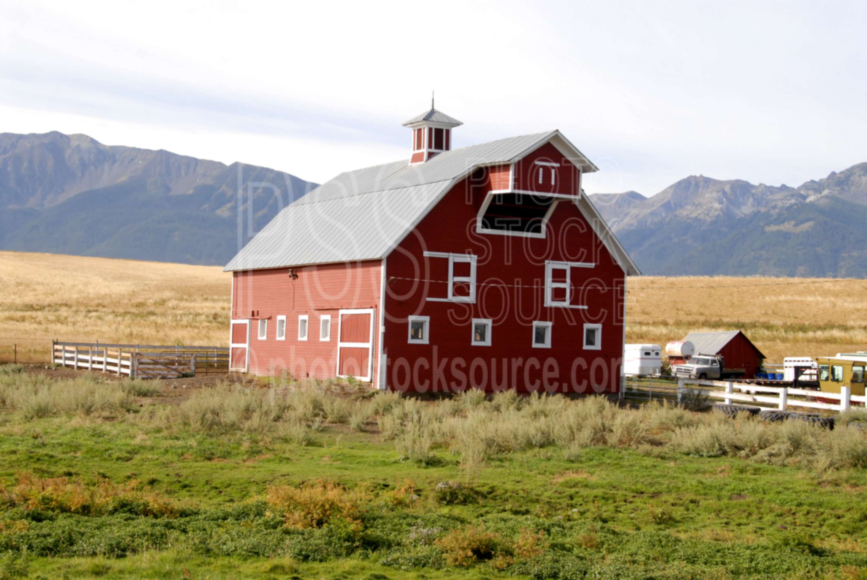 Red Barn,ranch,farm,mountains