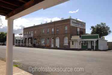 Shaniko gallery