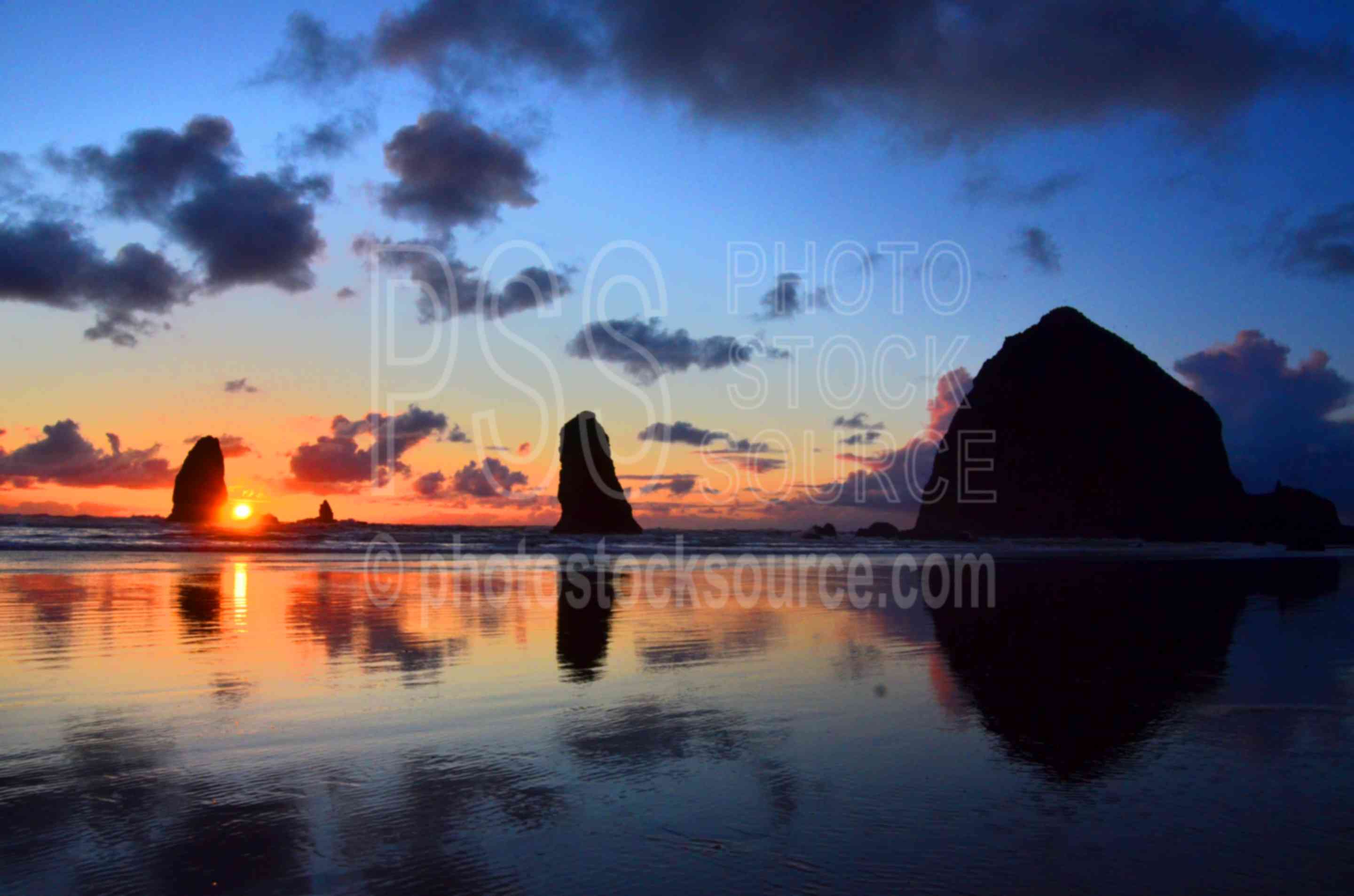 Haystack Rock at Sunset,rocks,seastacks,coast,beach,clouds,sunset,haystack rock,the needles