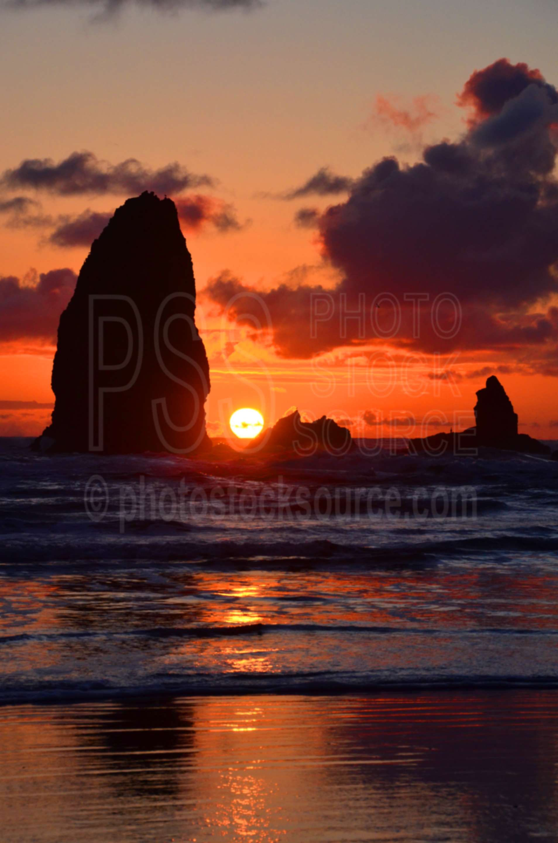 The Needles at Sunset,rocks,seastacks,coast,beach,clouds,sunset,haystack rock,the needles