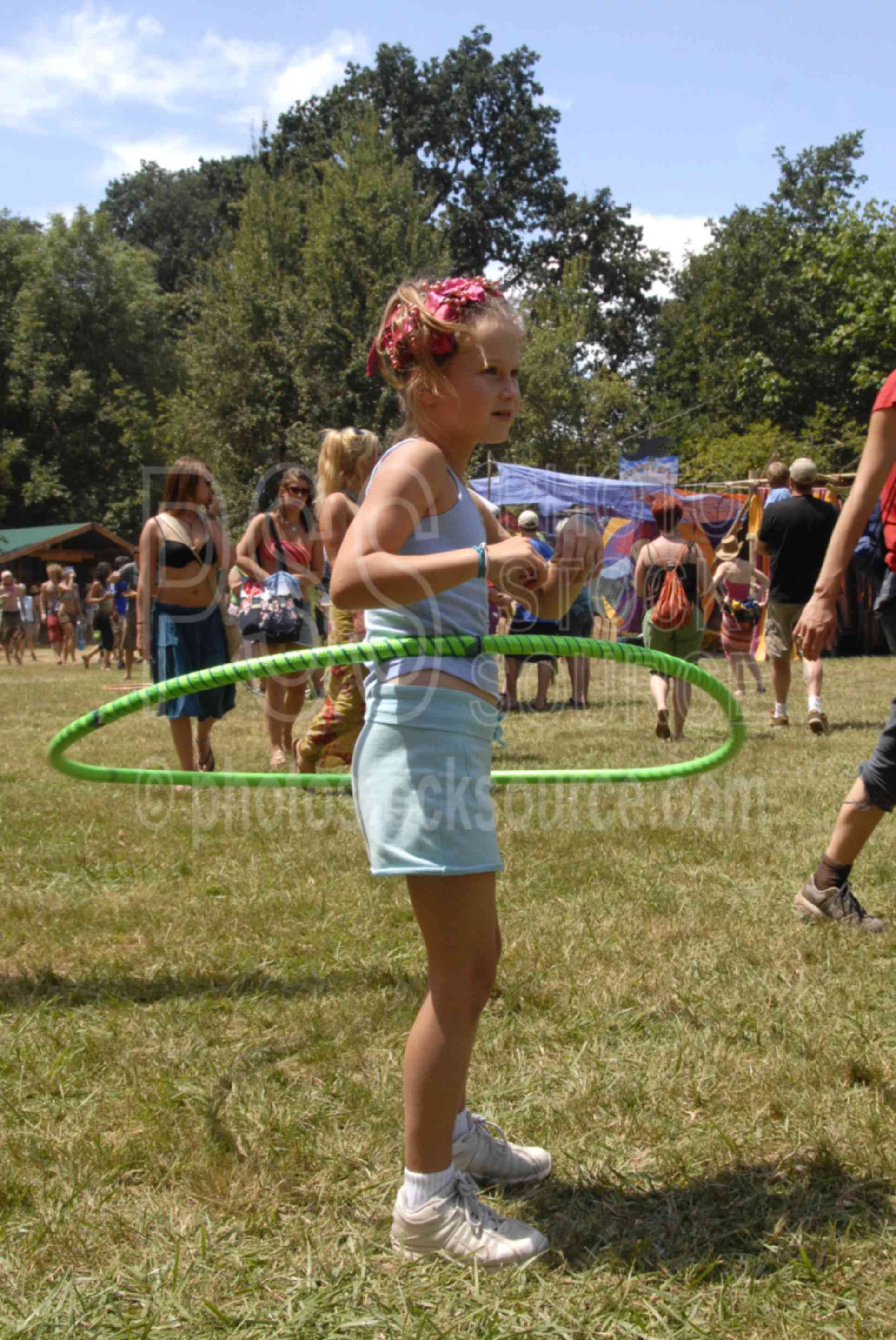 Hula Hoop Girl,entertainment,fair,country,people,girl,hula hoop,play,playing,children