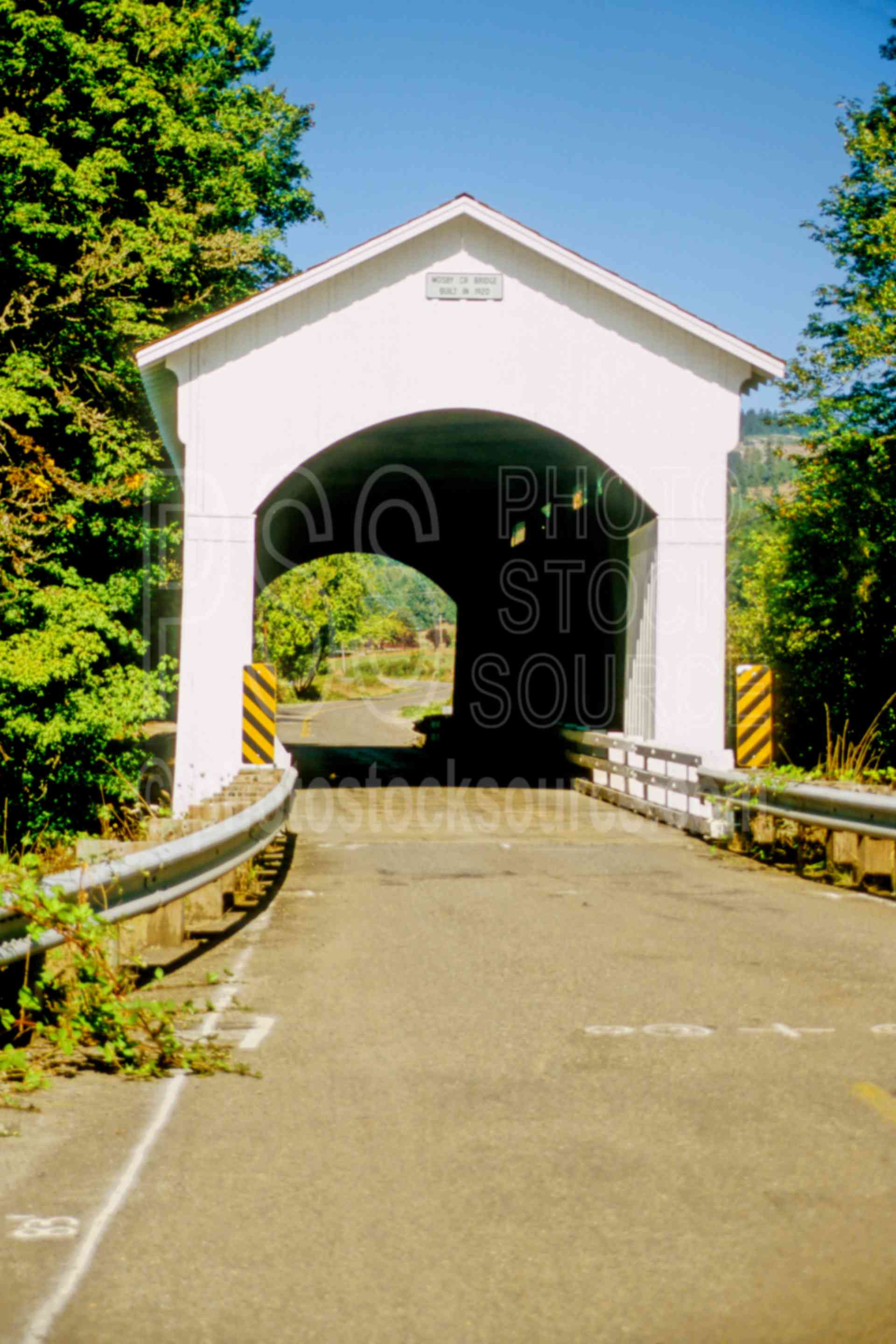 Mosby Cr. Covered Bridge,covered bridge,mosby creek covered bridge,usas,architecture,bridges