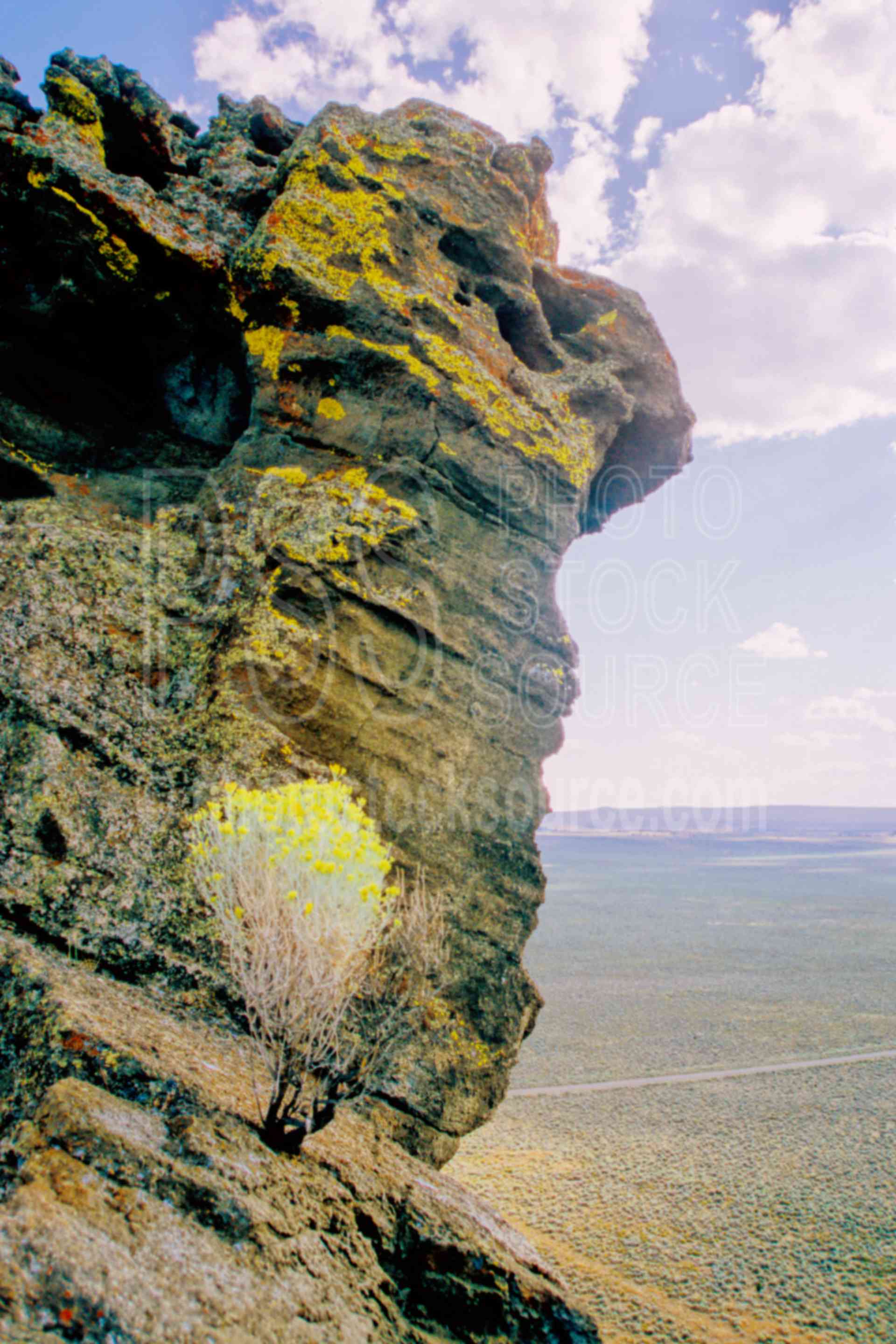 From Fort Rock,fort rock,volcano,usas