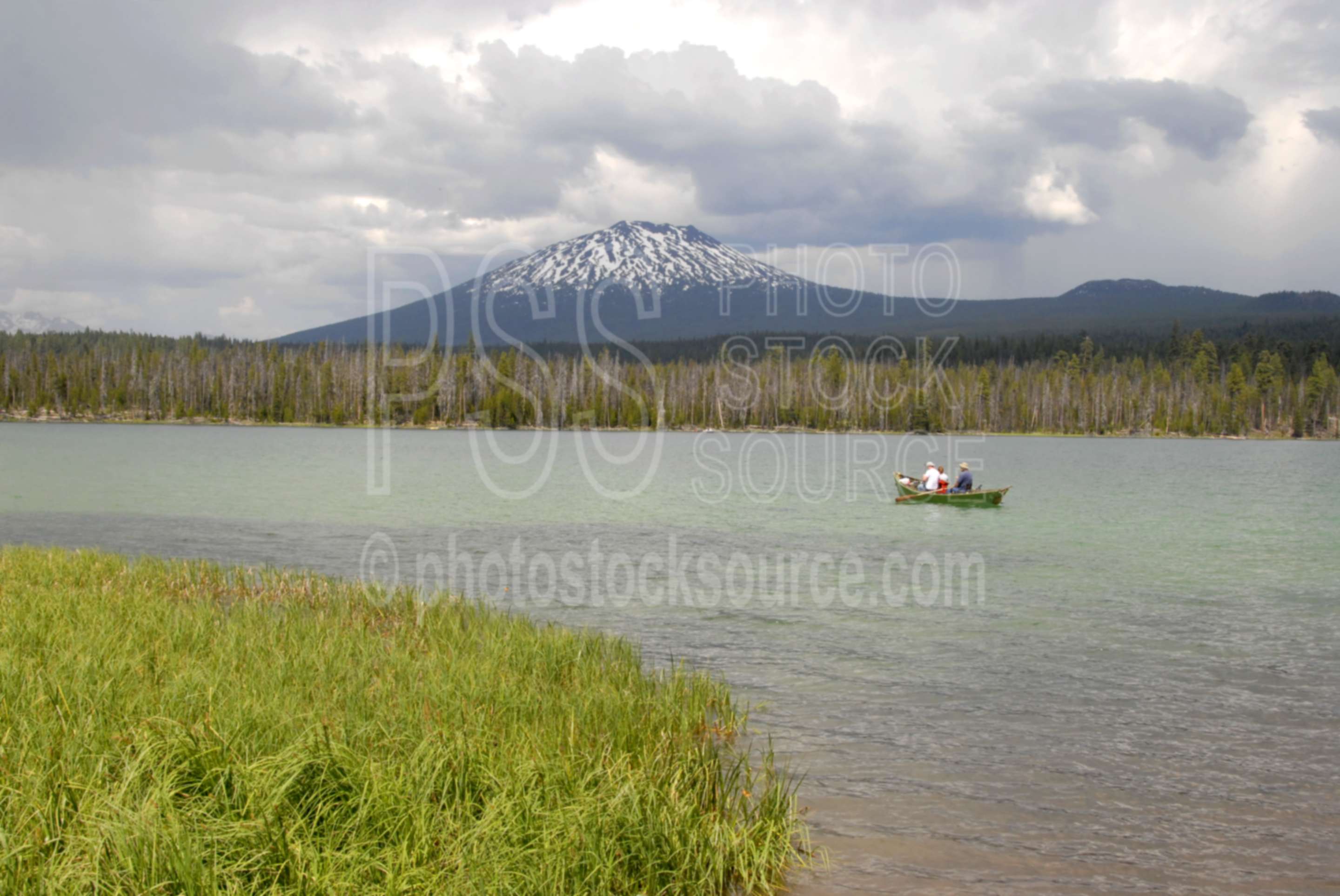 Mt Bachelor Lava Lake,wilderness,lava lake,lake,shore,fishing,fishermen,boat,row boat,lakes rivers,mountains