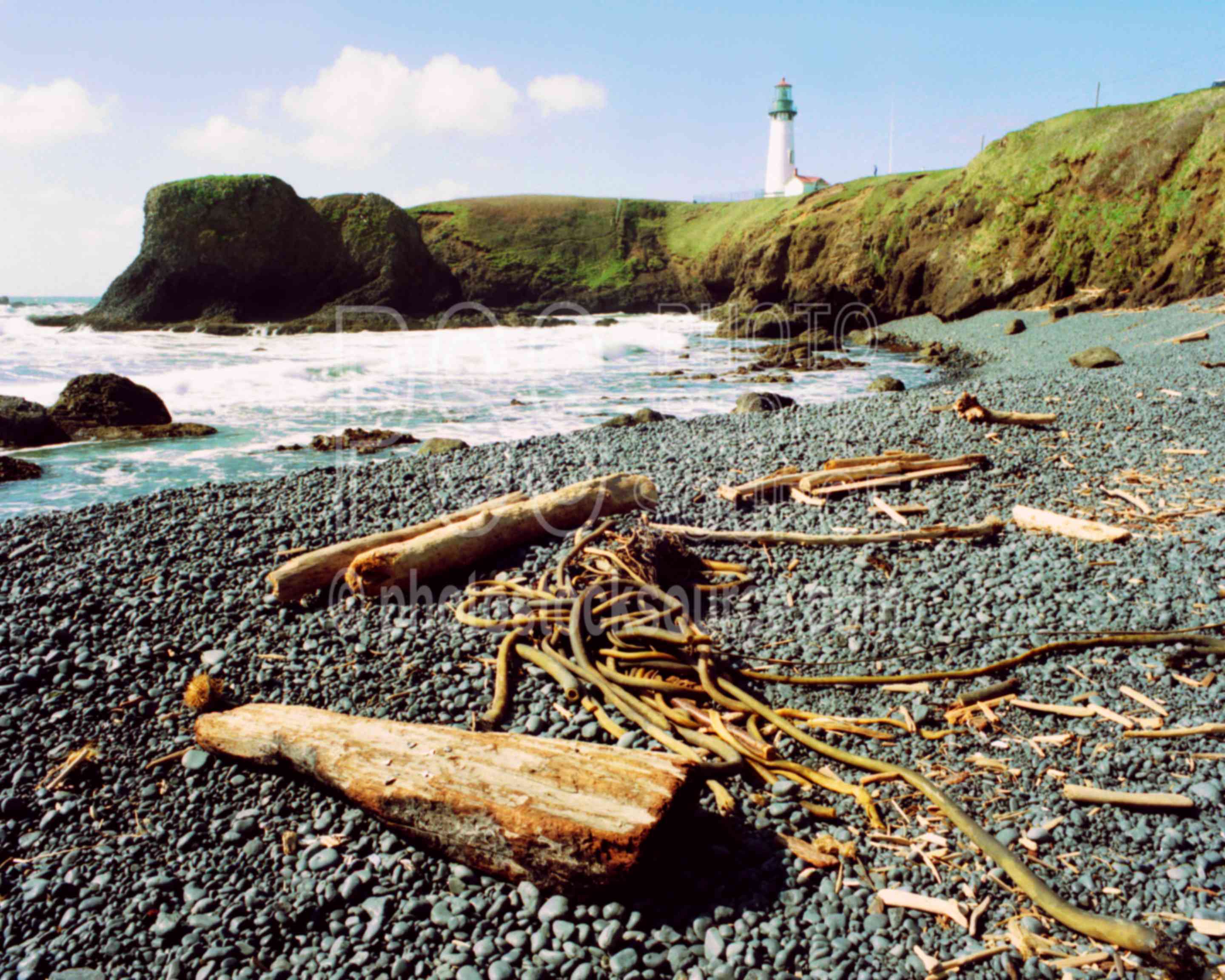 Yaquina Head Lighthouse,ocean,usas,seascapes,architecture,lighthouses