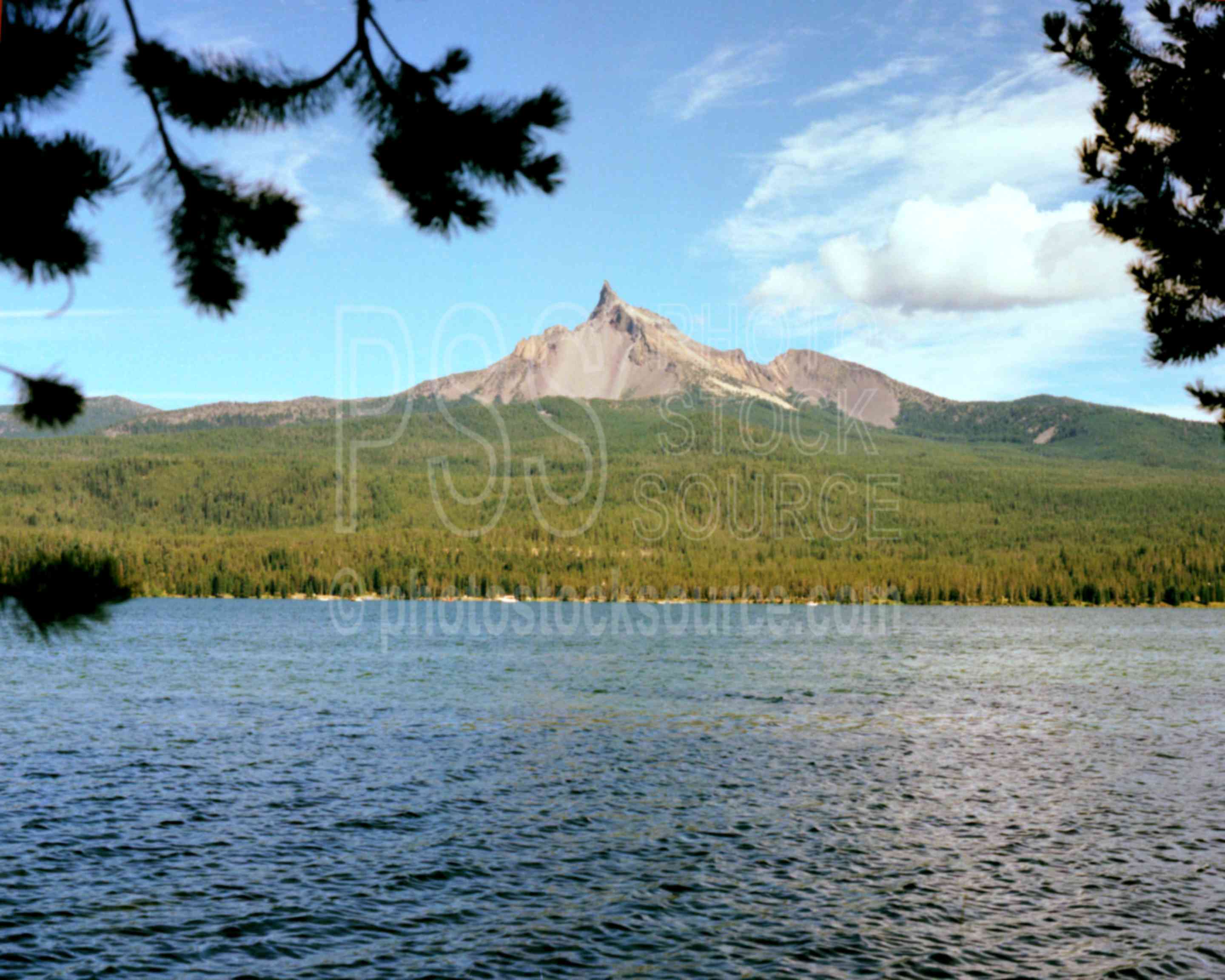Mt. Thielson Diamond Lake,diamond lake,lake,mt. thielson,mount,usas,lakes rivers,mountains