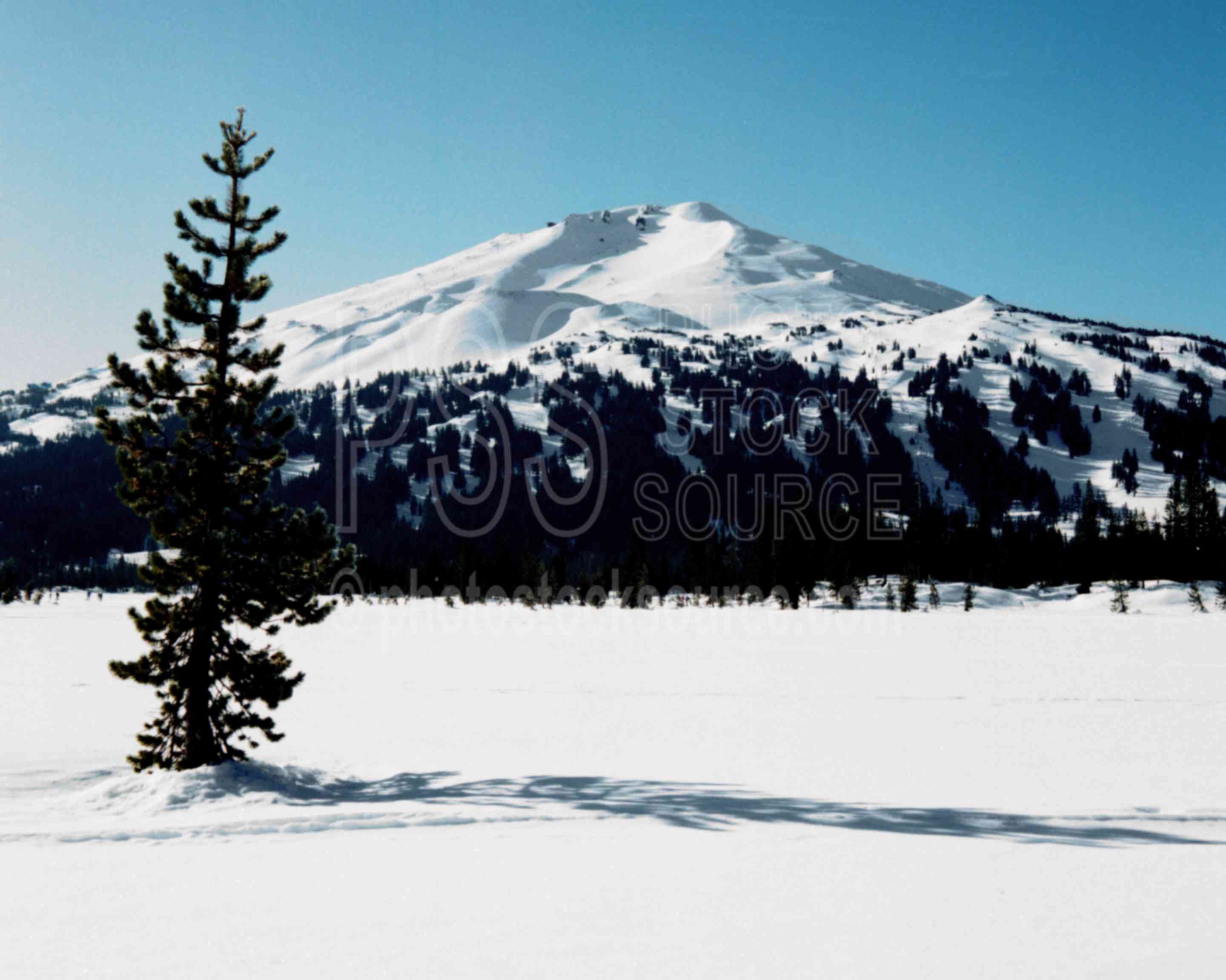 Mt. Bachelor,bachelor butte,snow,sparks lake,winter,mount,season,usas,lakes rivers,mountains