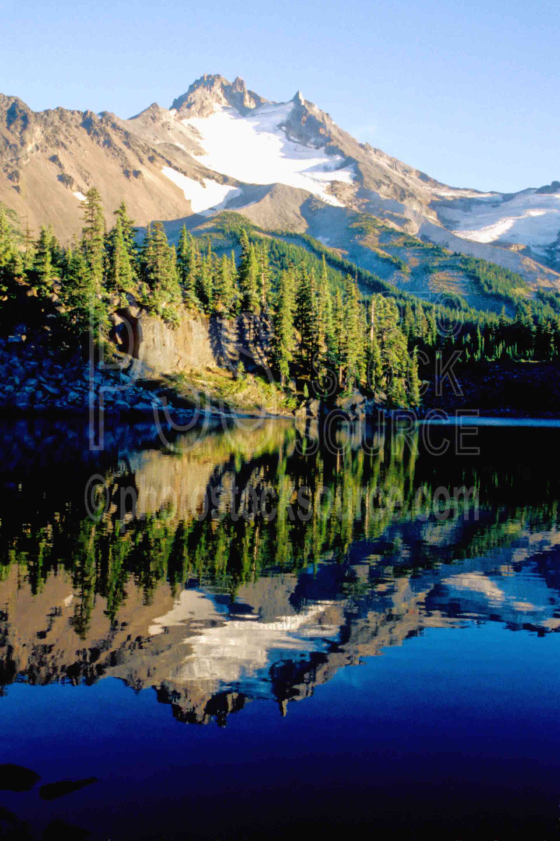 Mt. Jefferson, Bays Lake,mt. jefferson,bays lake,lake,sunset,mount,usas,lakes rivers,mountains