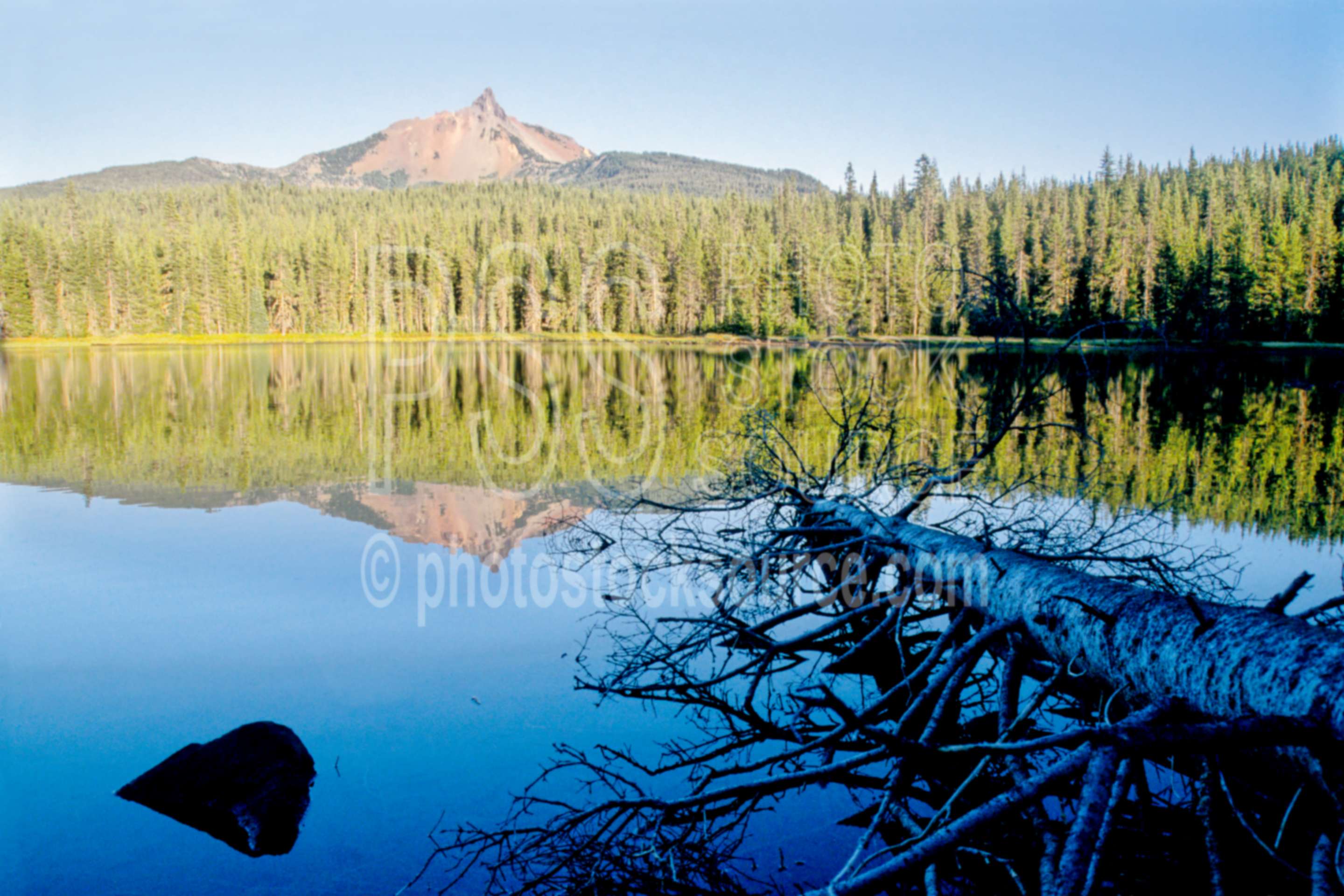 Mt. Washington, Patjen Lake,patjen lake,mt. washington,lake,mount,usas,lakes rivers,mountains