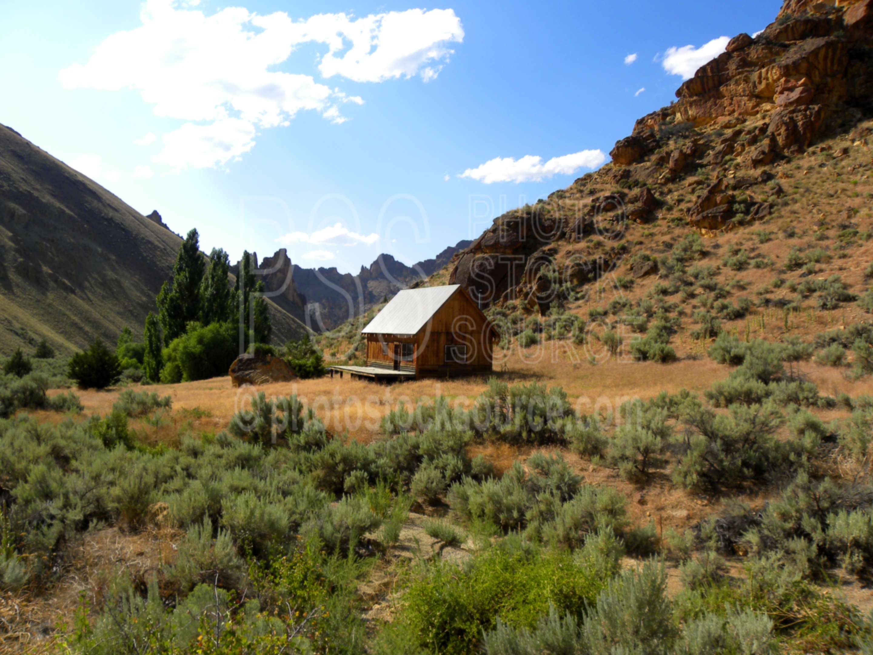 Leslie Gulch Cabin,desert,gulch,valley,gorge,rocks,formations,house,dwelling