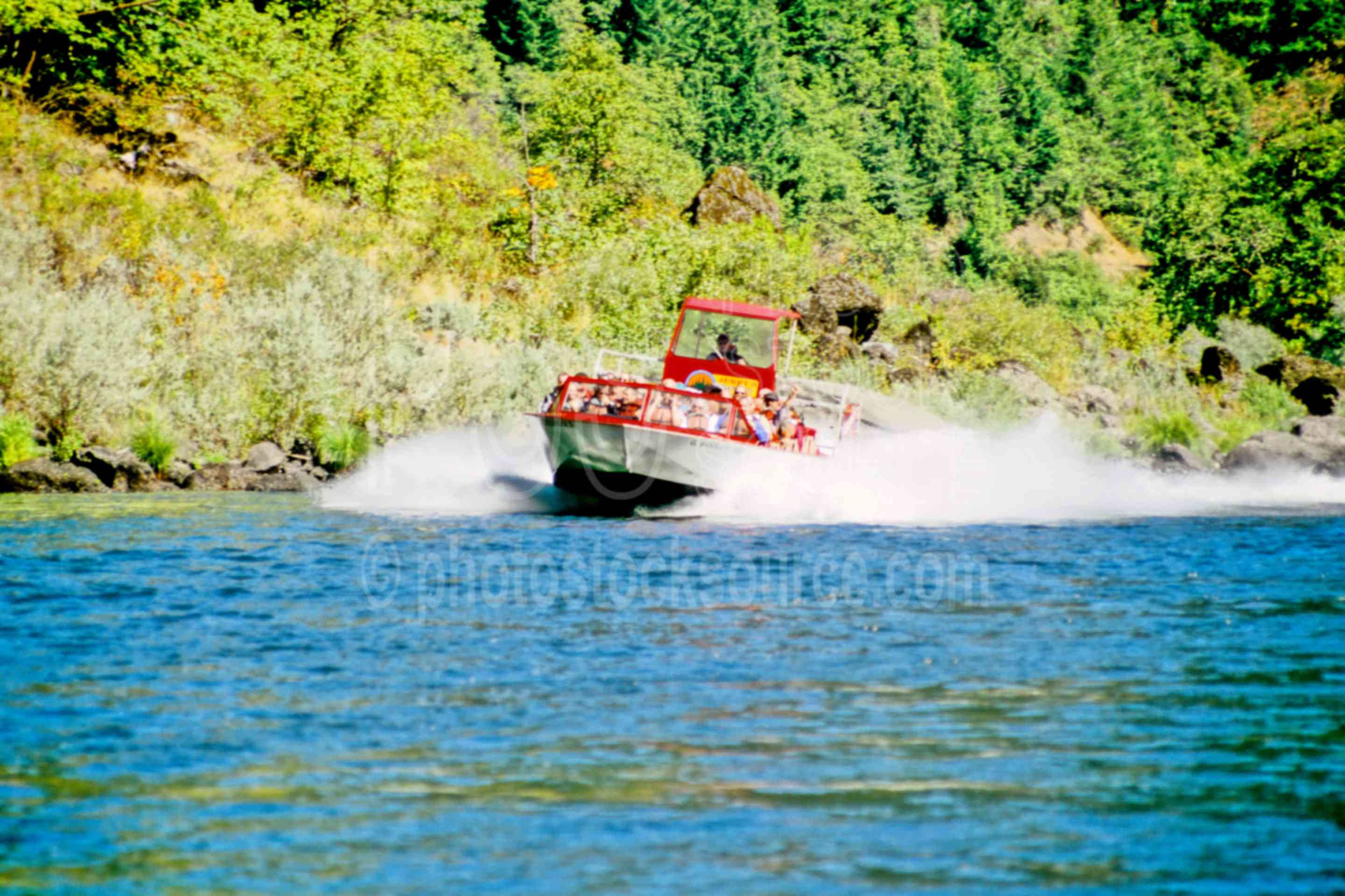 Rogue River Jet Boat,jet boat,rapids,river,usas,lakes rivers,boats