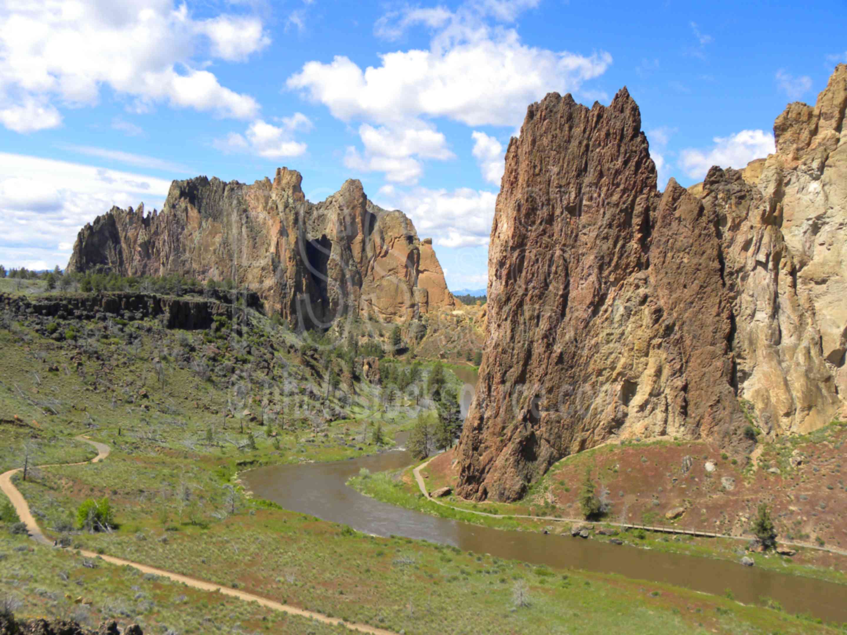 Smith Rocks State Park,crooked river,rocks,climbing,rock climbing,panorama