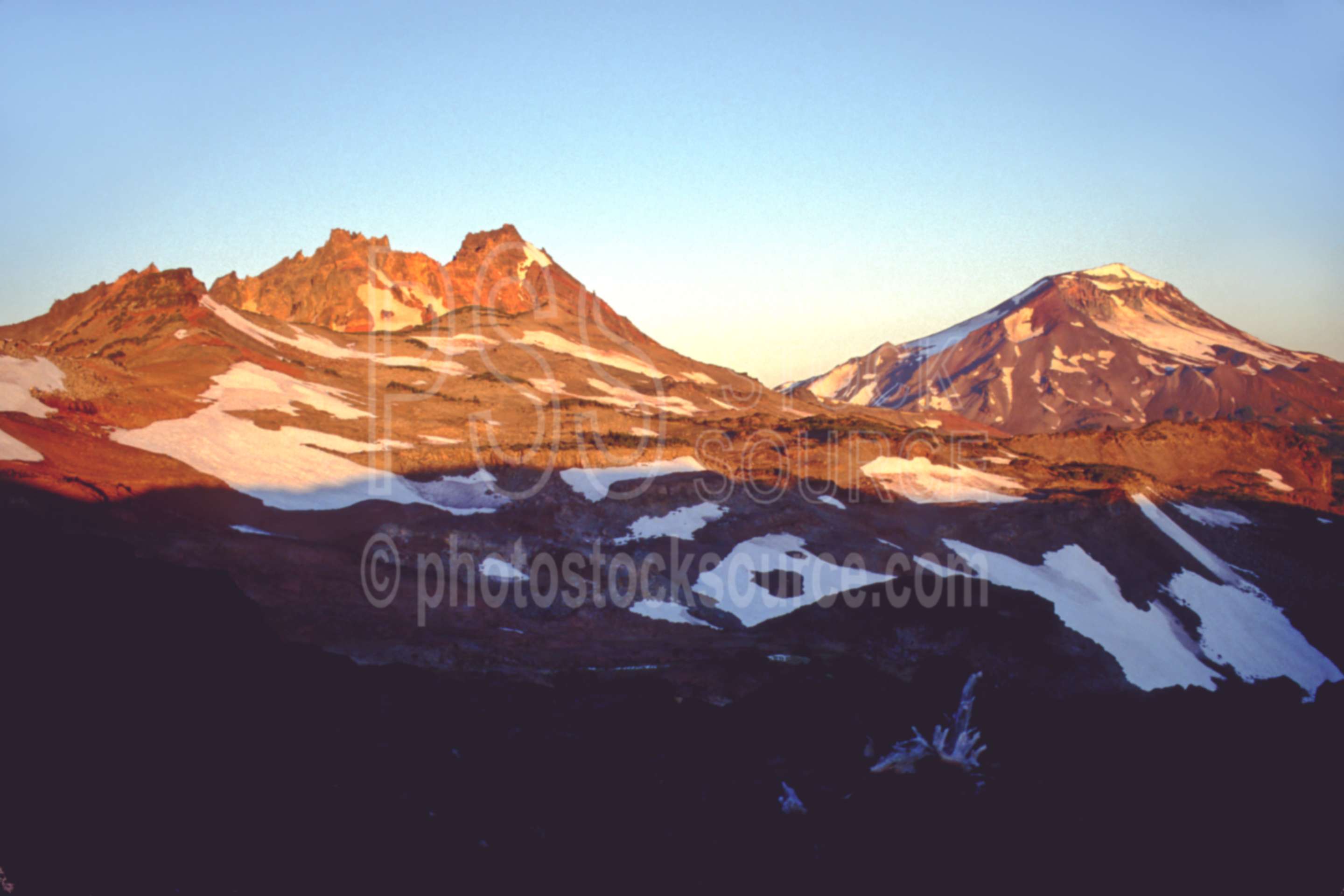 Three Sisters,broken top,south sister,sunrise,tam mcarthur rim,usas,mountains