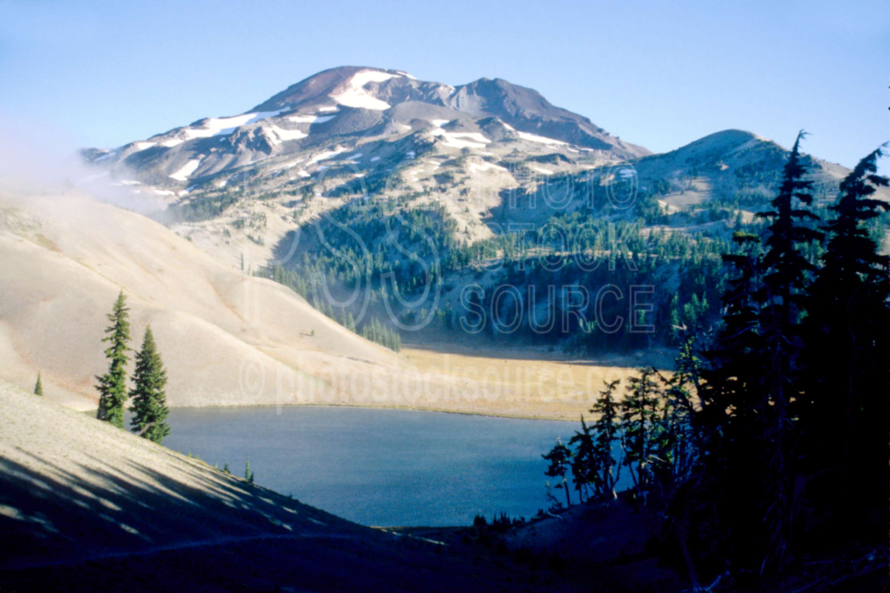 South Sister,moraine lake,morraine,lake,morning,usas,lakes rivers,mountains