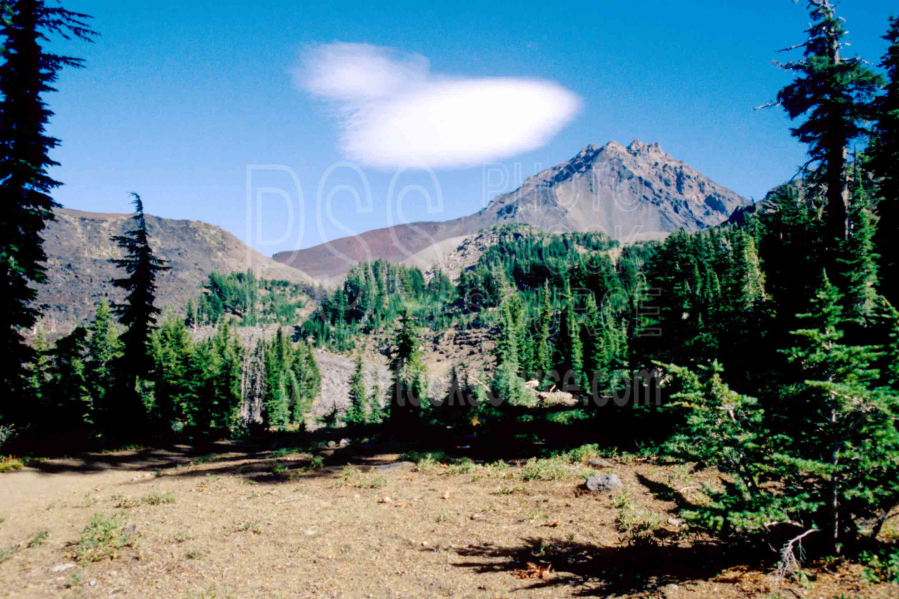 Cloud and North Sister,pacific crest trail,cloud,north sister,three sisters wilderness,usas,mountains