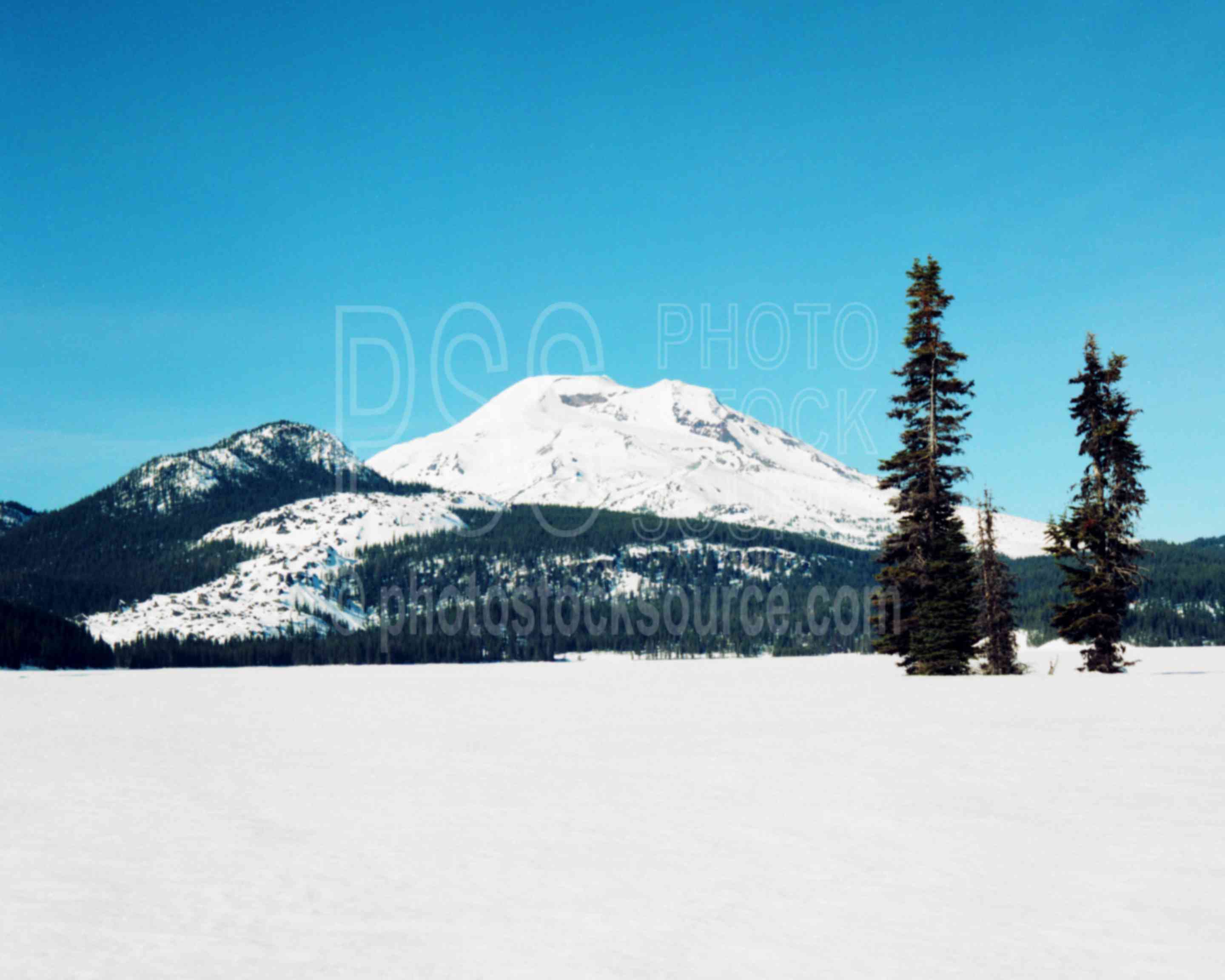 South Sister,broken top,snow,sparks lake,winter,season,usas,lakes rivers,mountains