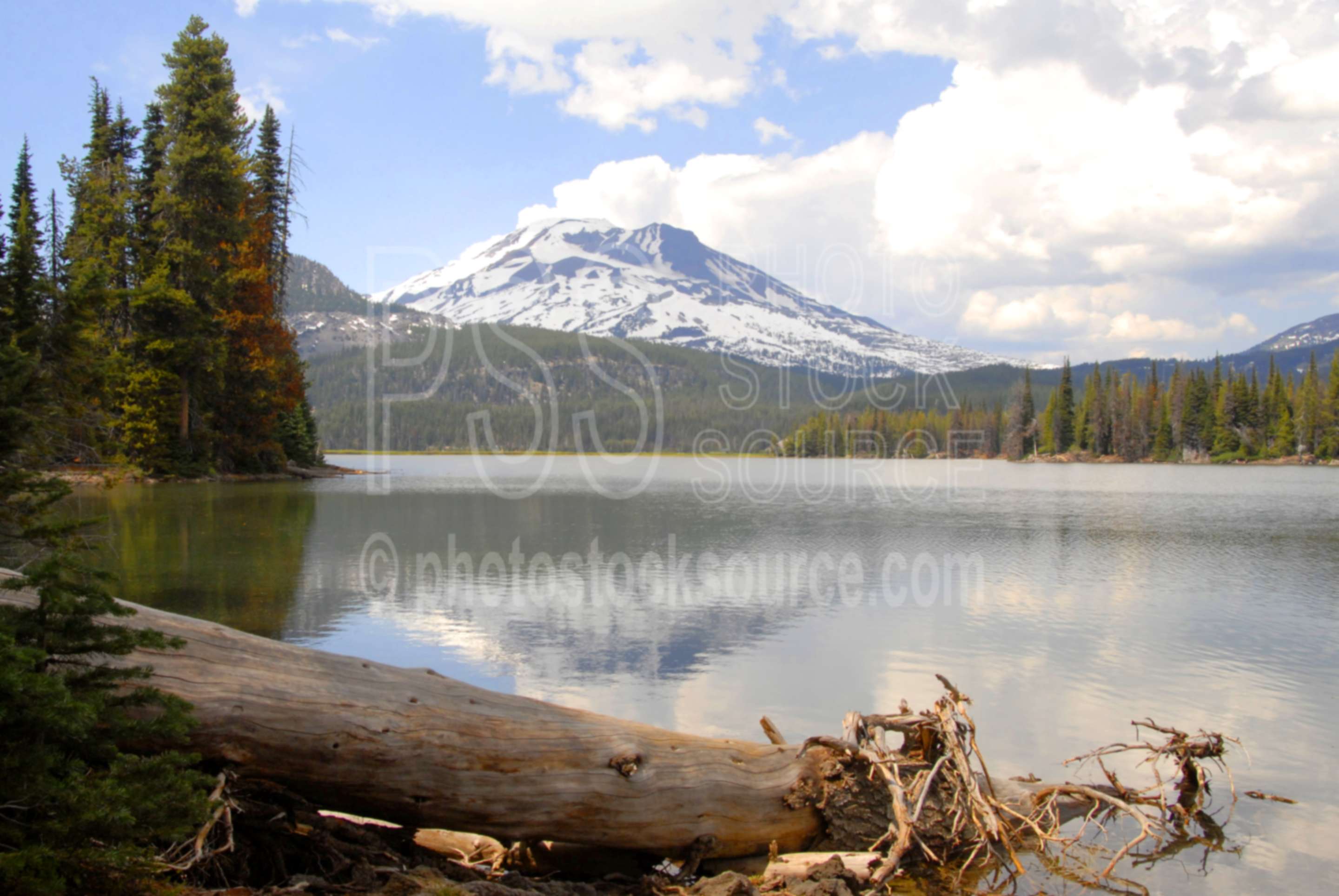 South Sister,three sisters,three sisters wilderness,wilderness,snow,sparks lake,lake,lakes rivers,mountains