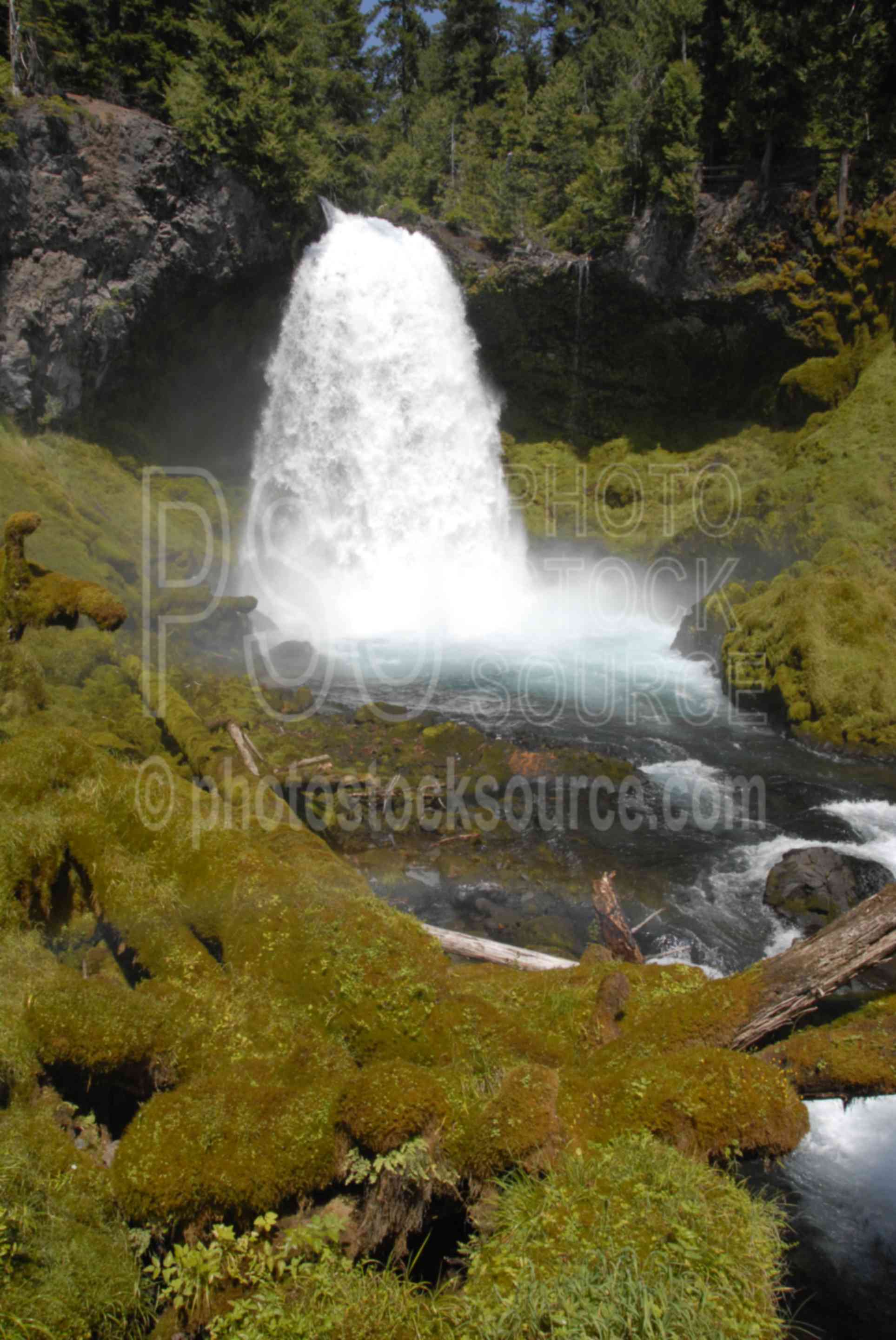 Sahalie Falls,falls,mckenzie river,river,lakes rivers,nature,waterfalls