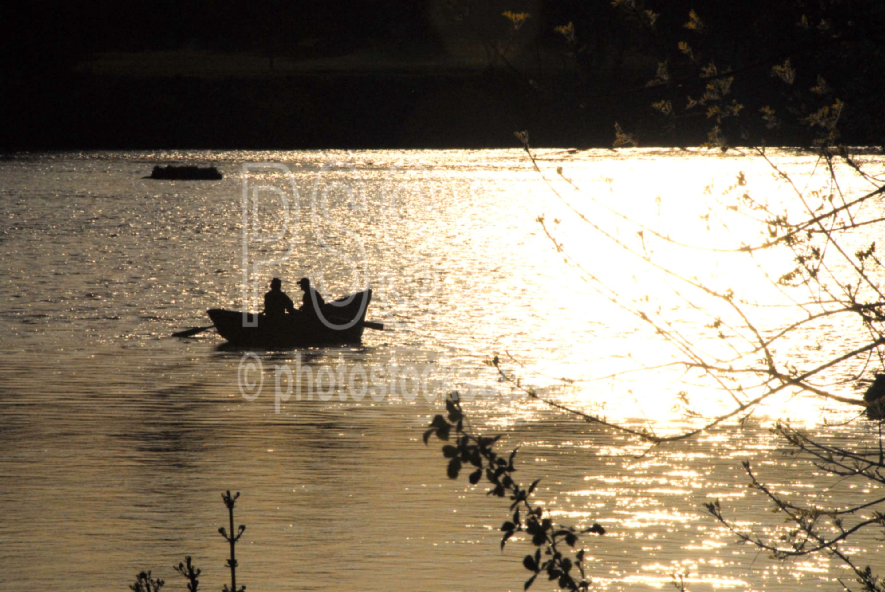 River Boat Silhouette,river,boat,fishing,fishermen,willamette river,drift boat,row boat,mckenzie river boat,lakes rivers