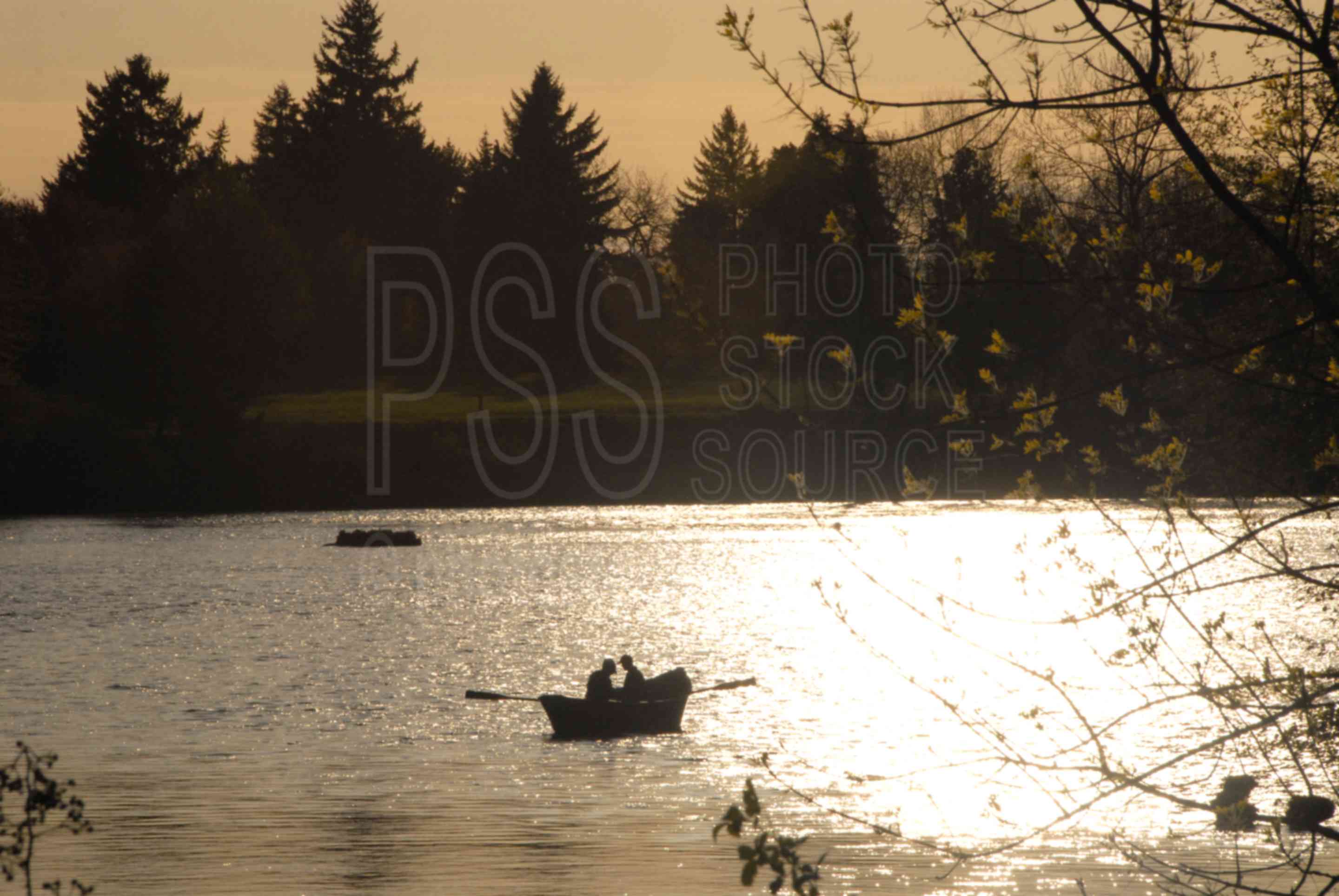 River Boat Silhouette,river,boat,fishing,fishermen,willamette river,drift boat,row boat,mckenzie river boat,lakes rivers